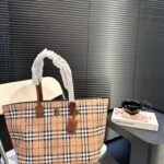 BBR Vintage Check Medium Tote – Bag