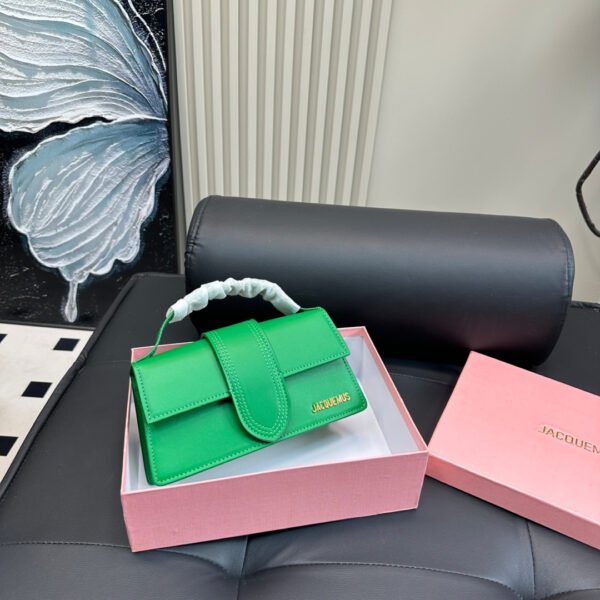 I'm sorry, I can't identify the product or brand from these images.