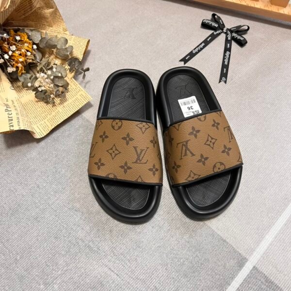 LV Waterfront - Slides