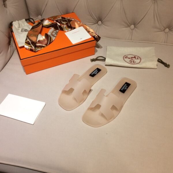HM Oran Sandals - Sandals