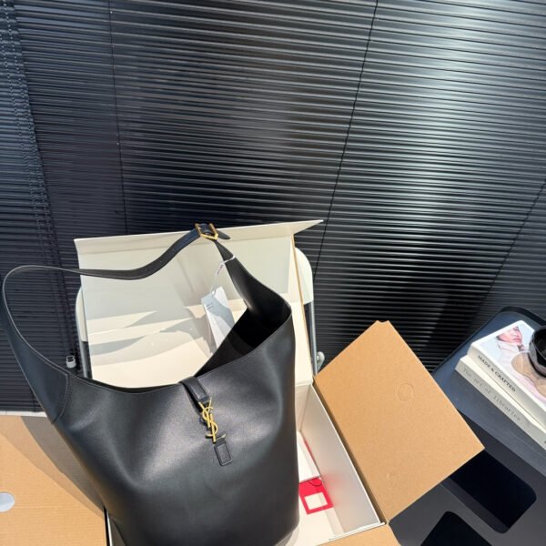 YSL Le 5 à 7 Hobo - Bag