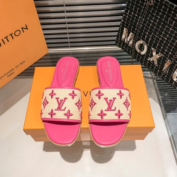 LV Pool Pillow Comfort - Slides