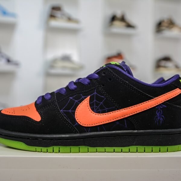 NK Dunk Low SB "Night of Mischief" Black/Orange/Green - Sneakers