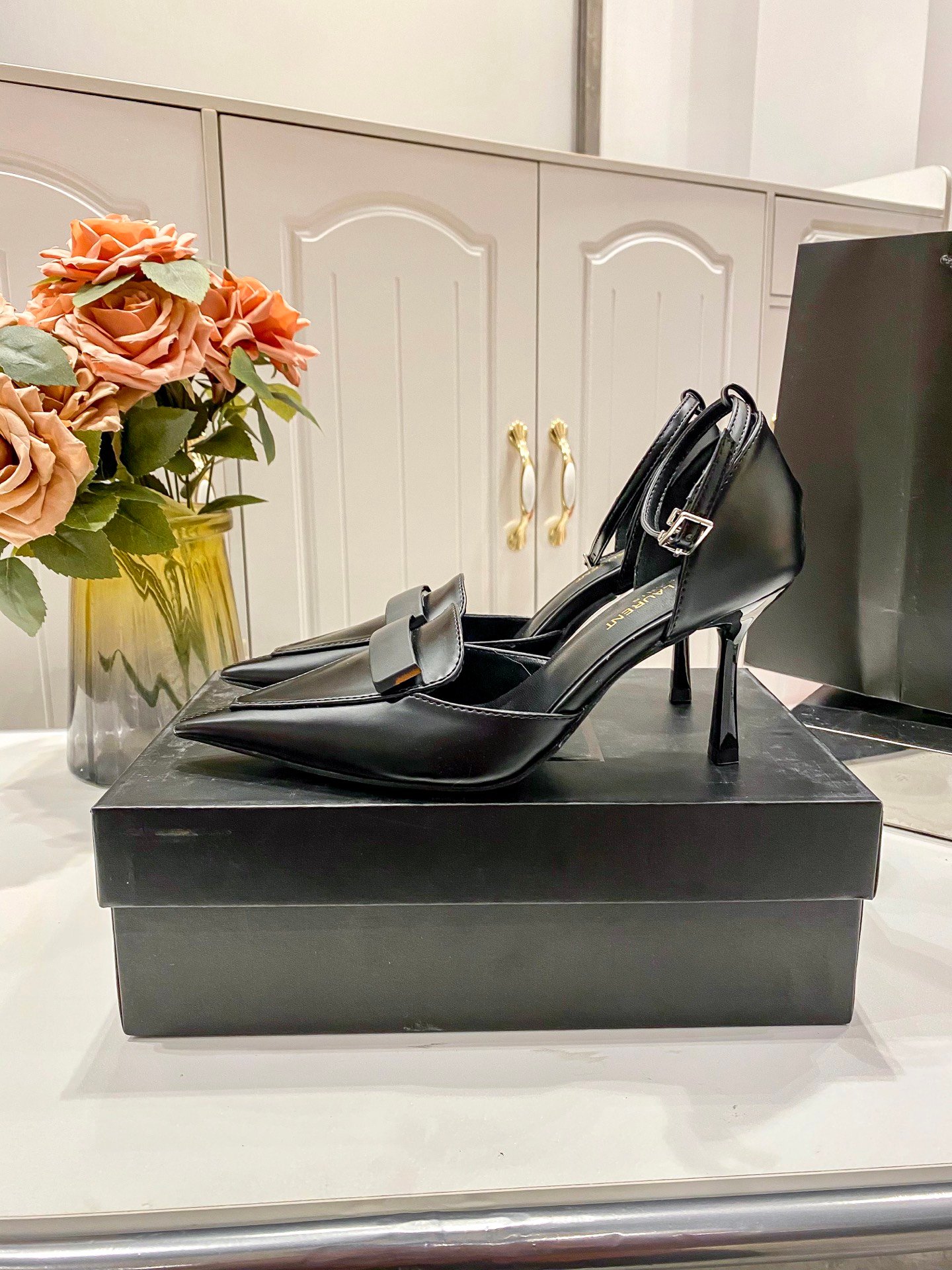 YSL Opyum Pointed Toe Pumps Black Leather - Heels - Image 3