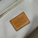 LV OnTheGo MM Monogram – Bag – Red