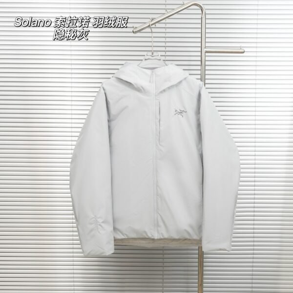 I don't know who this is, but based on the images, here's the product information:
AR Solano Hoody - Jacket
