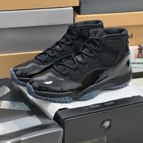 NK Air Jordan 11 Retro 11 Black - Sneakers