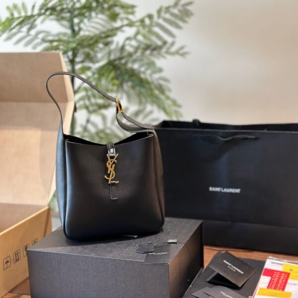 YSL Le 5 à 7 Hobo - Bag