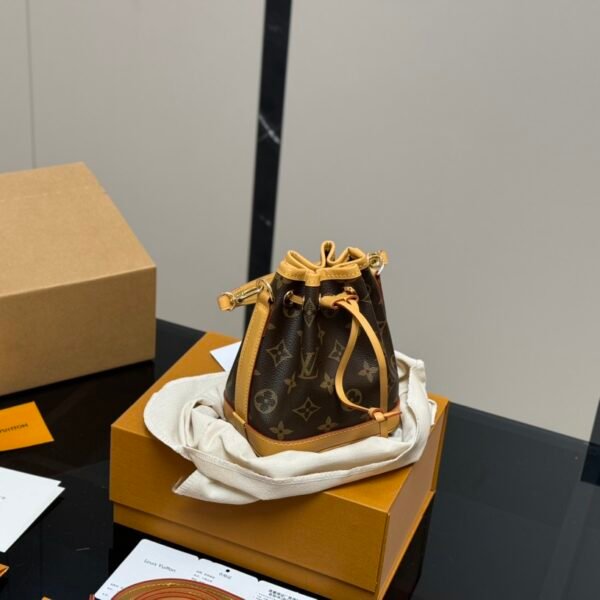 LV Nano Noé Monogram - Bag
