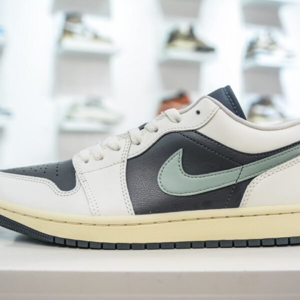 NK Air Jordan 1 Low OG - Sneakers