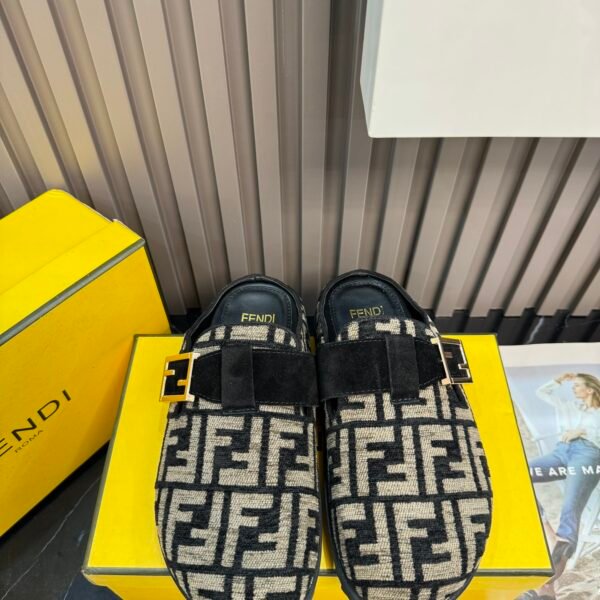 FD FF Logo Slippers - Shoes