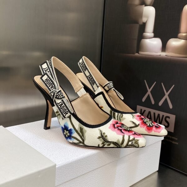 CD J'ACD Slingback Pump Floral Embroidery - Heels