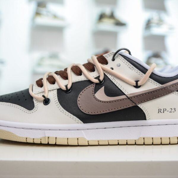 NK Dunk Low Retro PRM - Sneakers