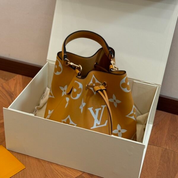 LV Neonoe Monogram Giant - Bag