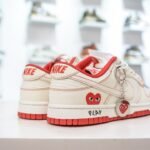 NK Dunk Low Comme des Garçons PLAY – Sneakers – Red