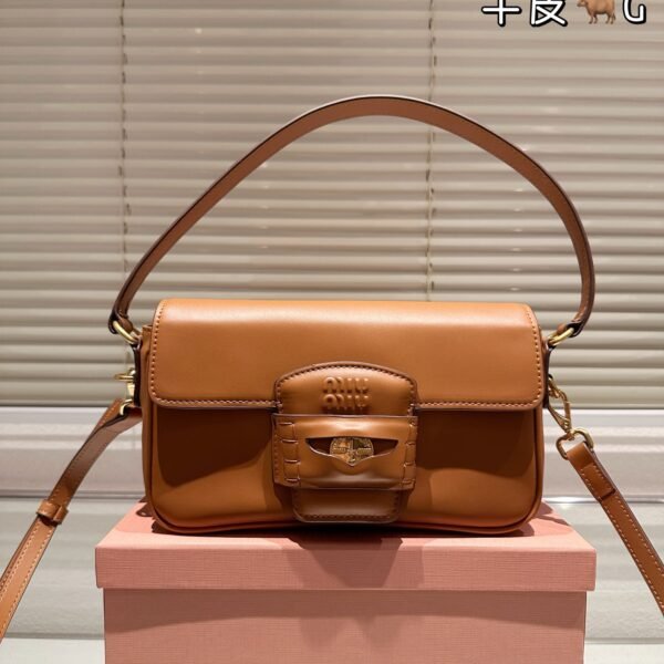 LW Amazona 16 Square Tan Leather - Bag
