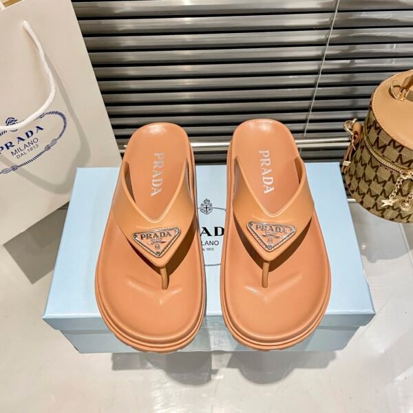 PR Triangle Logo Rubber Slides - Slides