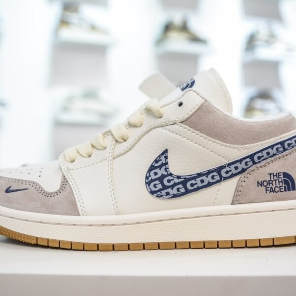 NK Air Jordan 1 Low TNF CDG - Sneakers