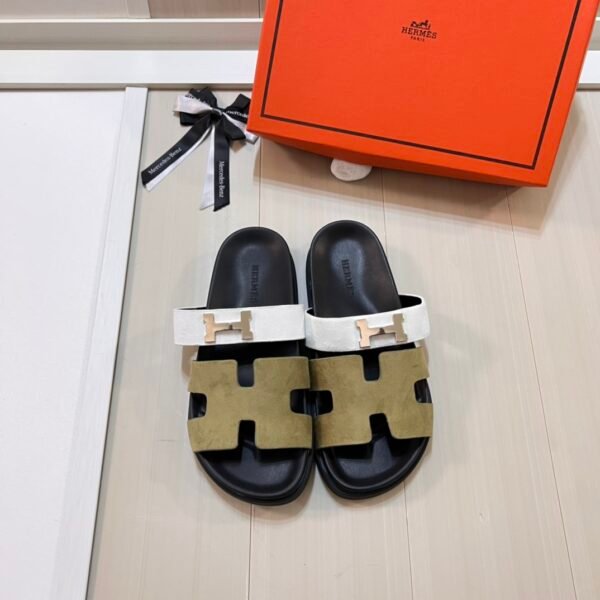 HM Izmir Sandals White/Olive Suede - Sandals