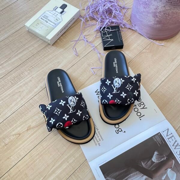 LV Waterfront - Slides