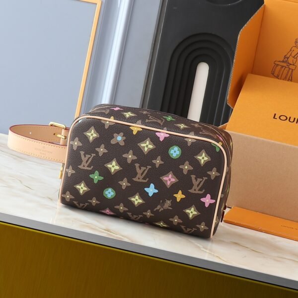 LV Toiletry Pouch 26 - Bag