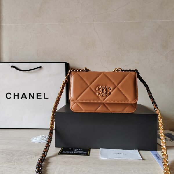 CC 19 Wallet on Chain - Bag