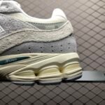 NB 2002R Protection Pack Grey – Sneakers