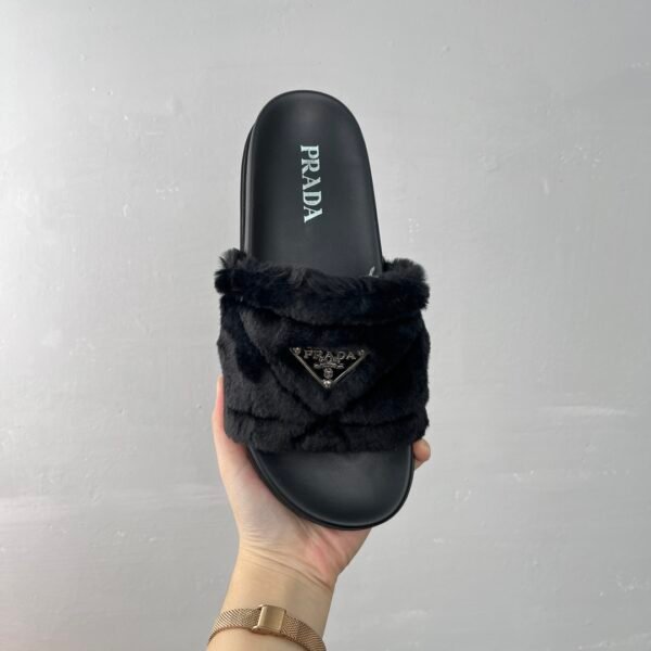 PR Faux Fur Triangle Logo Slides - Slides