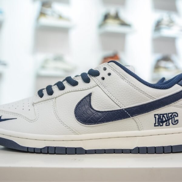 NK Dunk Low NYC - Sneakers