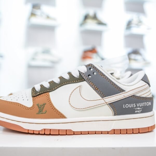 NK Dunk Low x LV - Sneakers