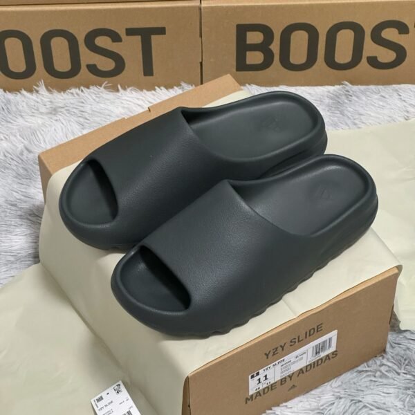 AD Yeezy Slide 11 Onyx - Slides