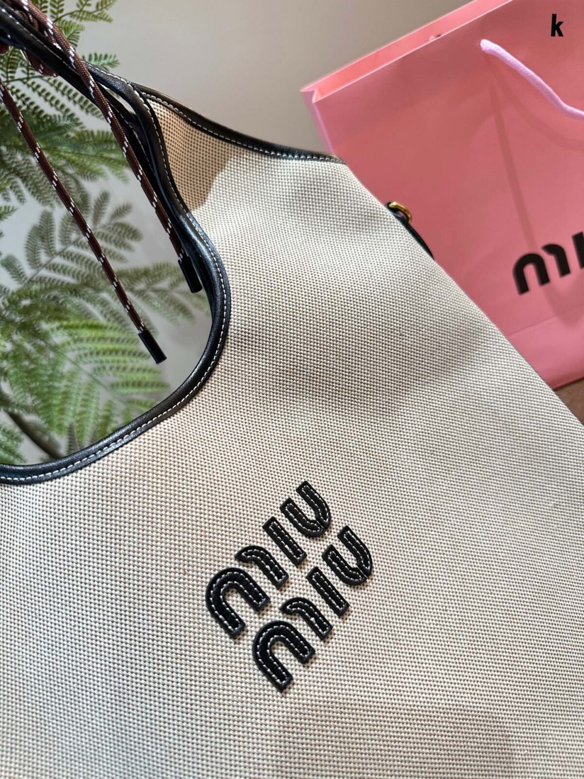MIU Logo Canvas Tote – Bag — 8