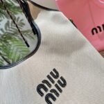 MIU Logo Canvas Tote – Bag