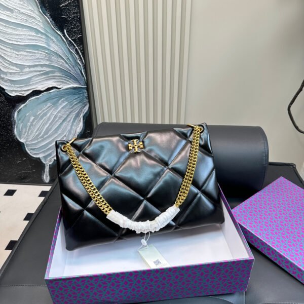 TB Comes with a gift box. New Quilted Bag
