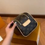 LV Toiletry Pouch 26 Monogram – Bag