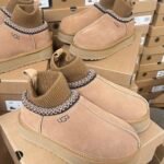 UGG Neumel Platform Boot – Stiefel
