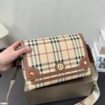 BBR Vintage Check and Leather Note – Bag