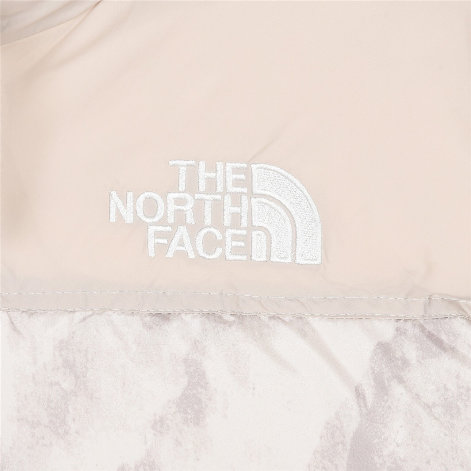 TNF 1996 Retro Nuptse Jacket – Giacca – Rosso — 3