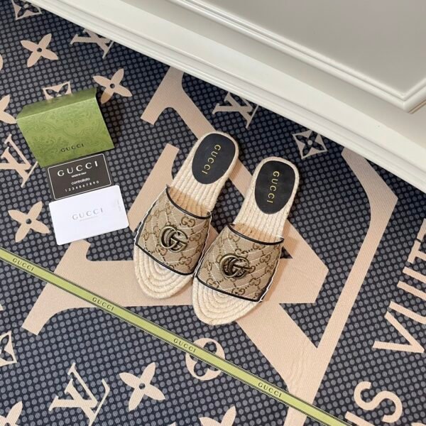 GG GG Canvas Espadrille Slides - Slides