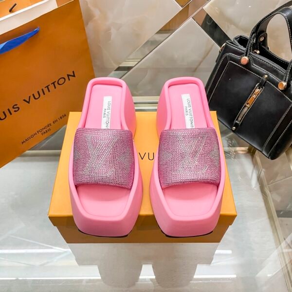 LV Pool Pillow Comfort - Slides