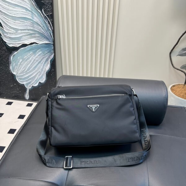 PR Re-Nylon Messenger Bag Black Nylon - Bag