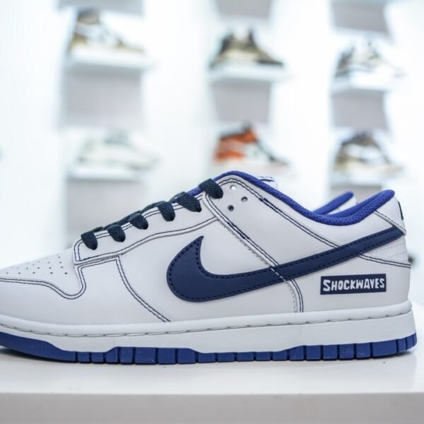 NK Dunk Low - Sneakers