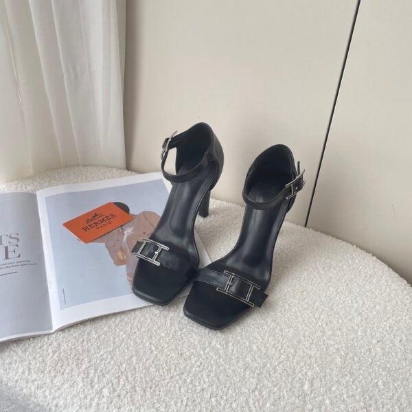HM Oasis Sandals - Heels