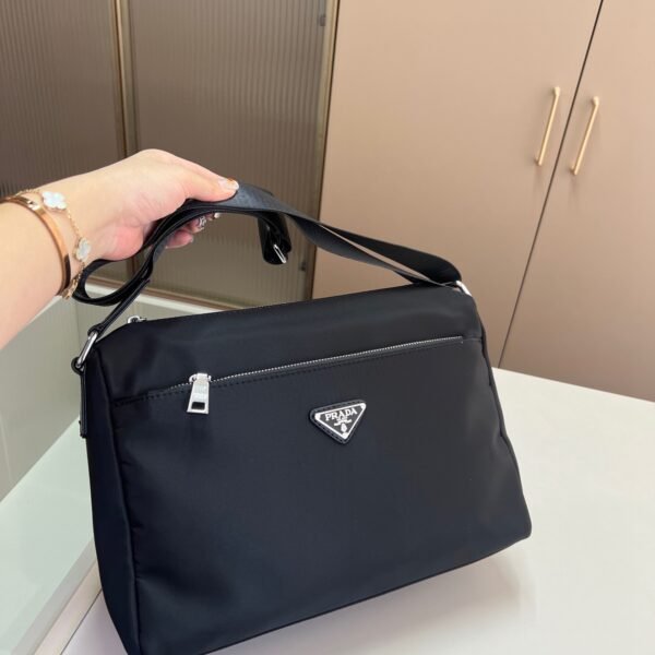 PR Re-Nylon Messenger - Bag