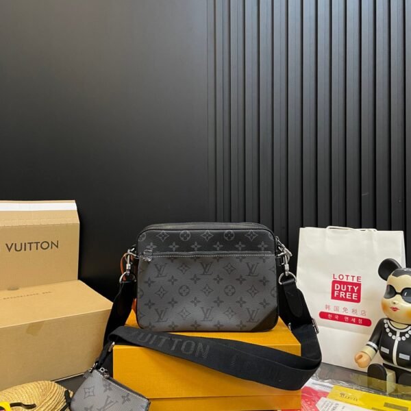 LV Trio Messenger - Bag