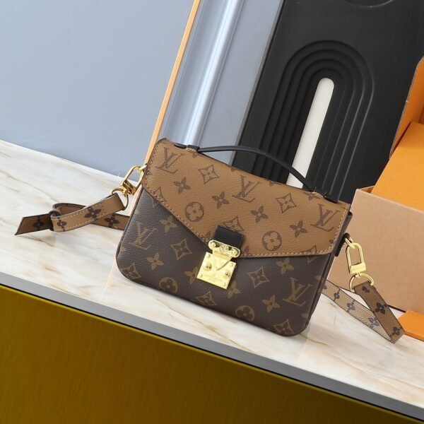 LV Pochette Metis - Bag