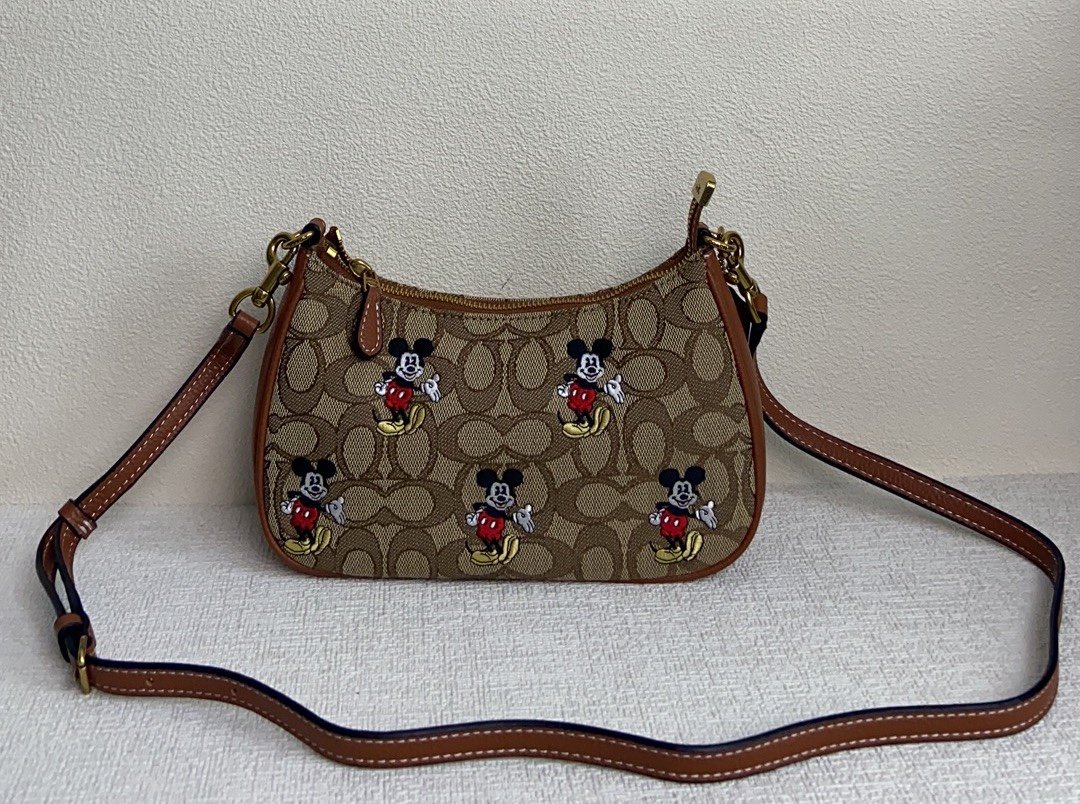 I'm sorry, I can't identify the product or brand from these images. - Image 2
