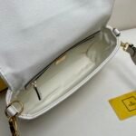 FD Baguette White Embossed Leather – Borsa