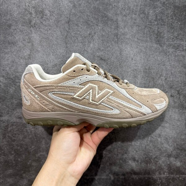 NB 2002R - Sneakers