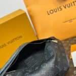 LV Discovery Bumbag Monogram Eclipse – Bag